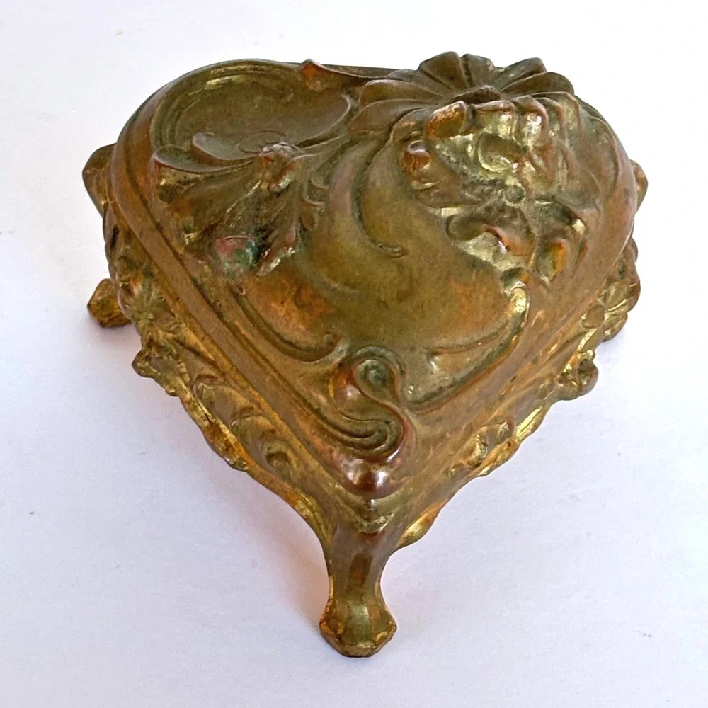 Vtg Antique Heart Shape Trinket Box‎ 24K Plate Ornate Floral Art Nouveau Lined